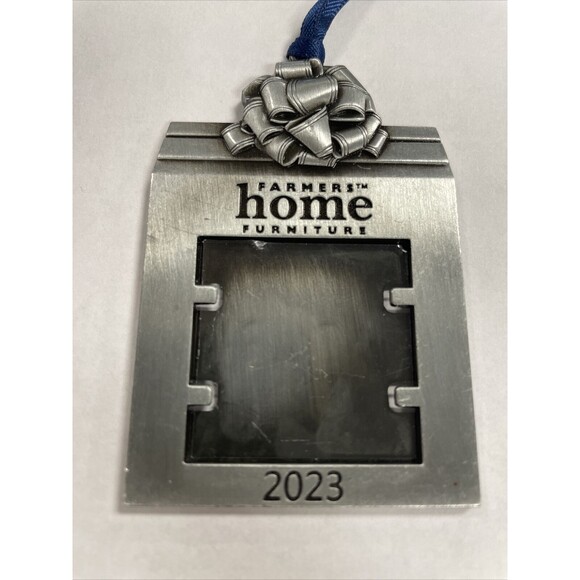 Farmers Furniture Pewter Gift Box Shaped Picture Frame Christmas Ornament 2023 - Picture 2 of 8